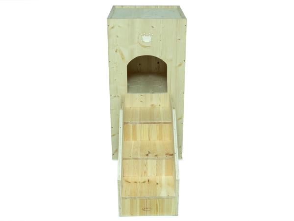 Riesenhochhaus mit Treppe Tilli